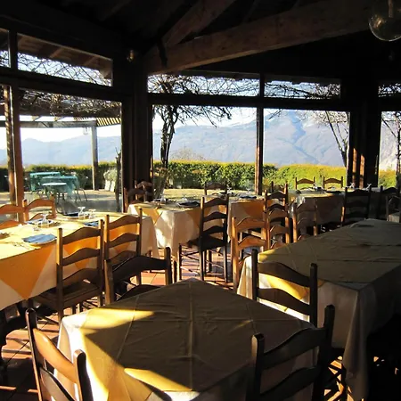 Dom wakacyjny Peaceful In With Garden *