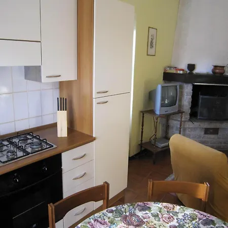 Dom wakacyjny Peaceful In With Garden