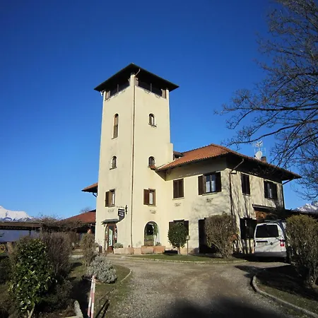 Dom wakacyjny Peaceful In With Garden